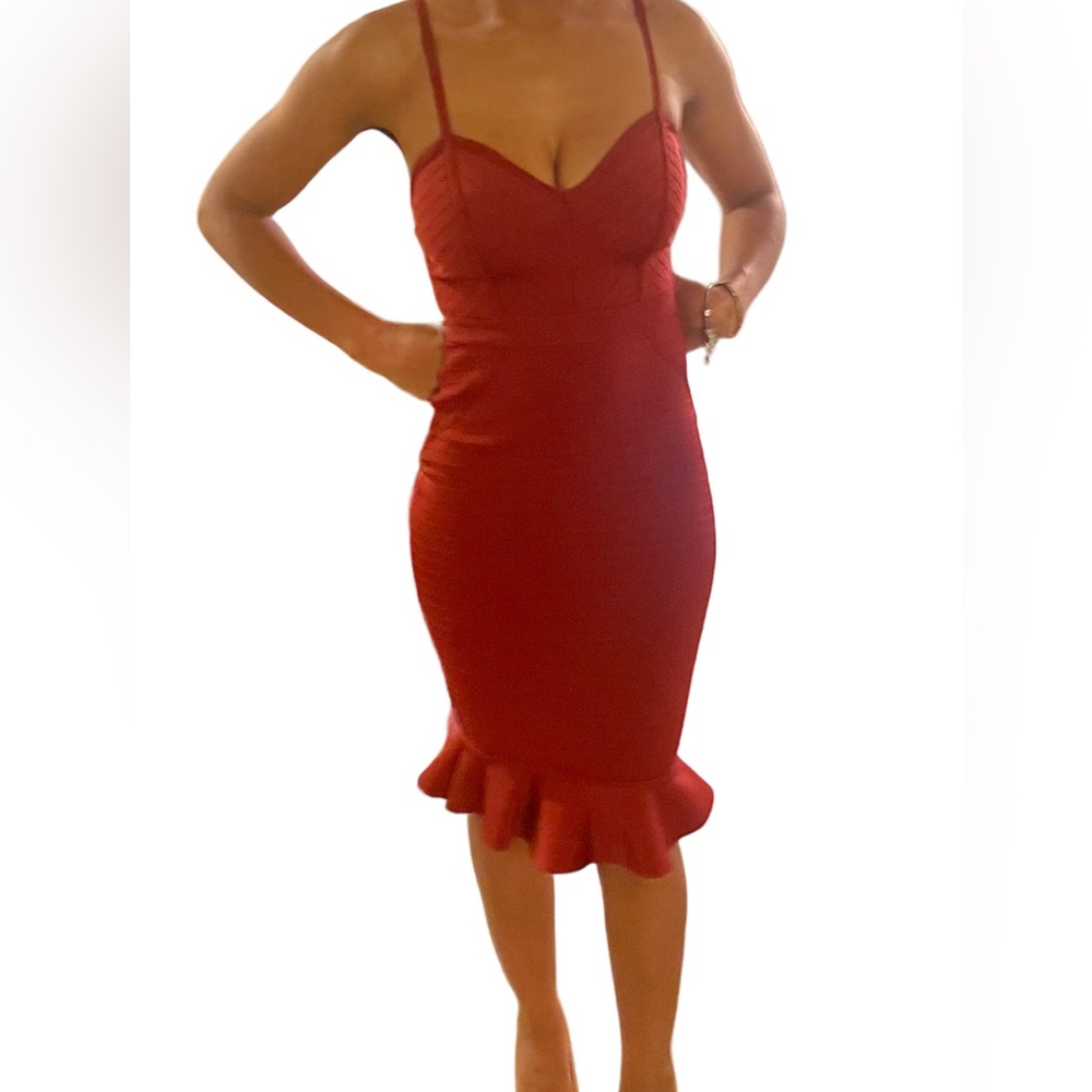 Beautiful burgundy bodycon dress